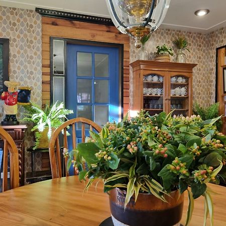 Guest Haven Chalet Baguio Bed And Breakfast Baguio City Exterior photo